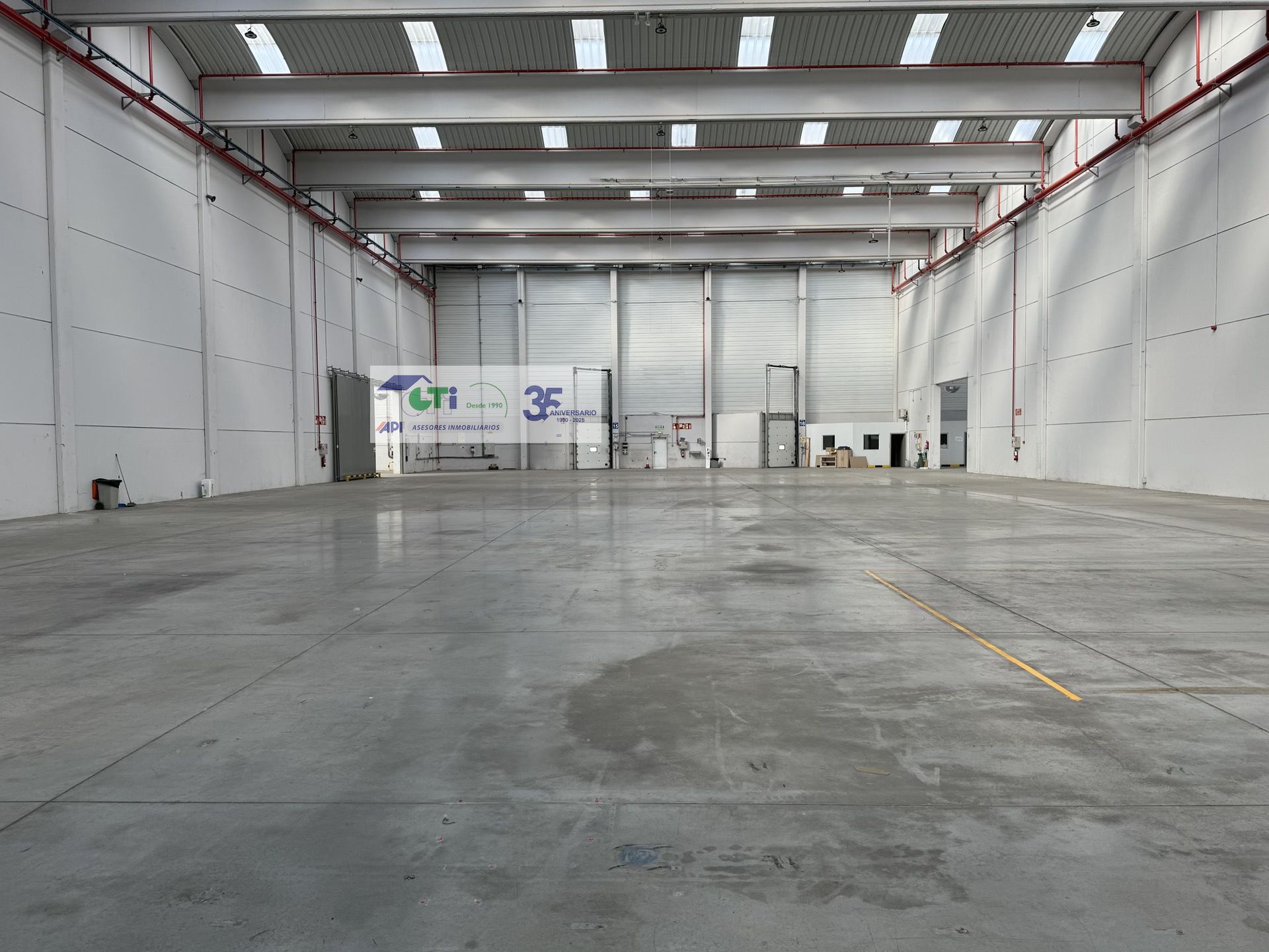 Nave industrial logística de 4.000m2 en alquiler Polígono PLAZA