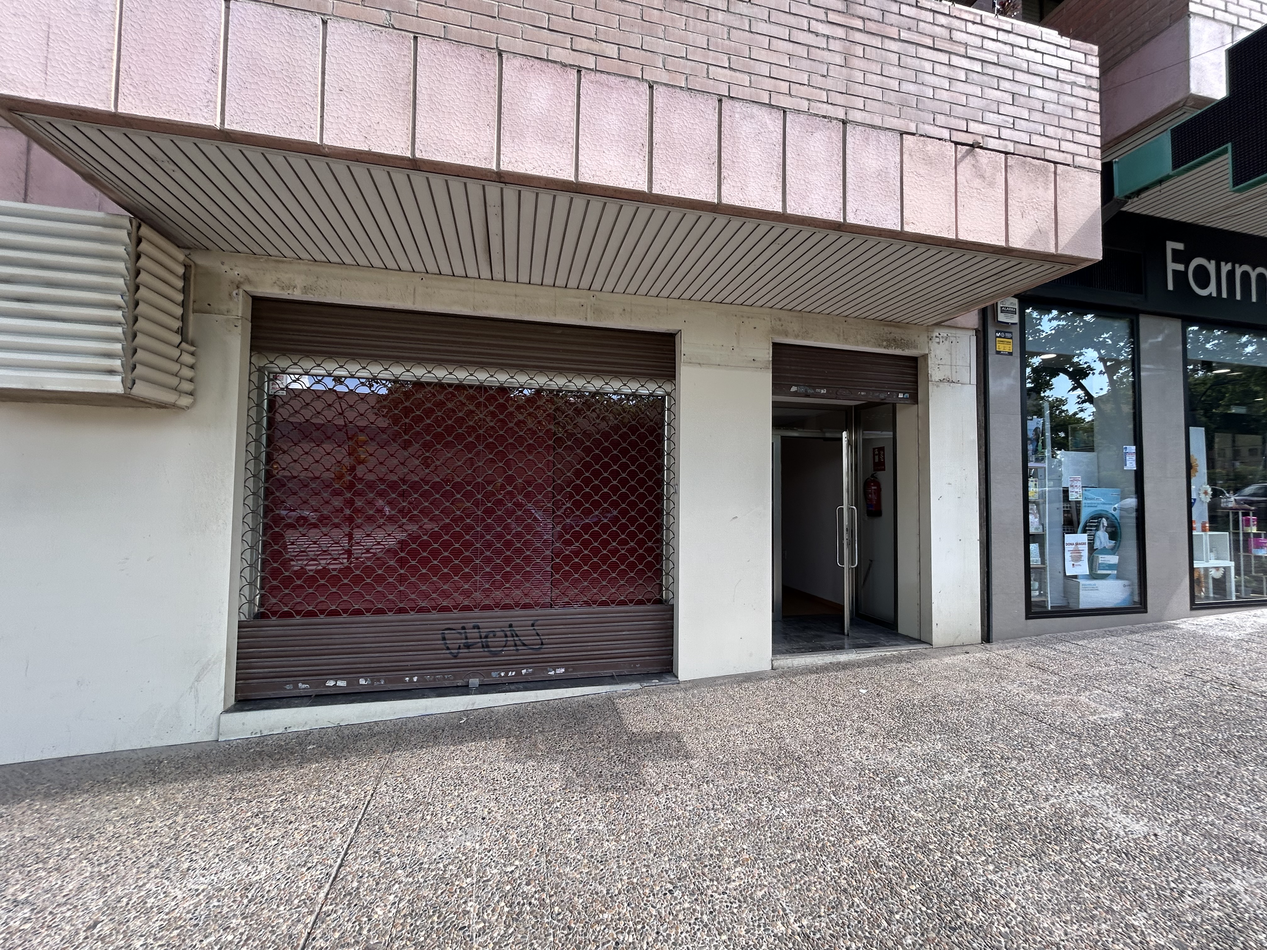 LOCAL COMERCIAL ALQUILER DUQUESA VILLAHERMOSA