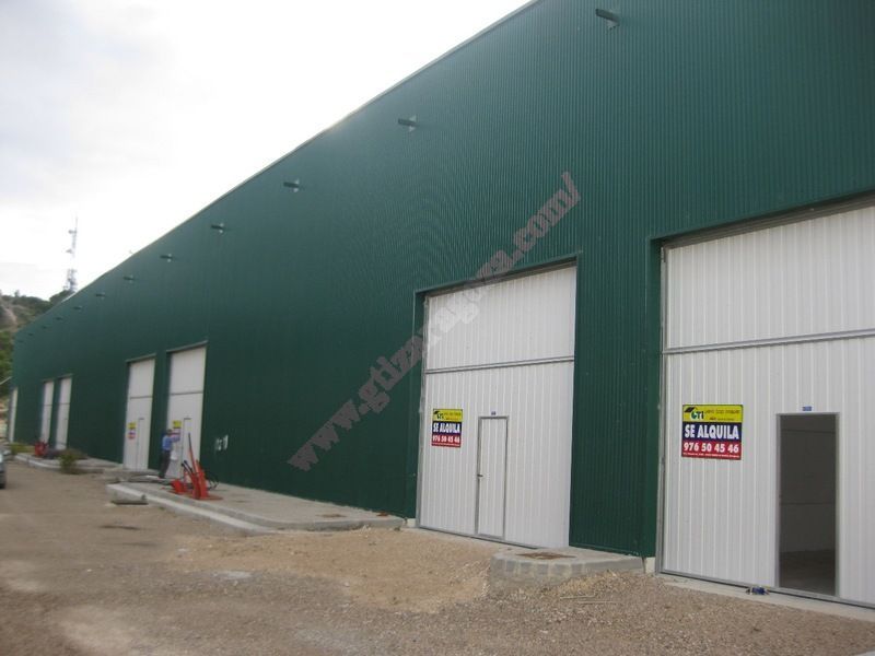 CONJUNTO DE 14 NAVES EN VENTA, 8400 M2 CENTROVIA