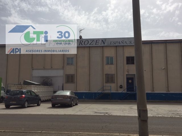 NAVE EN VENTA EN MERCA ZARAGOZA.