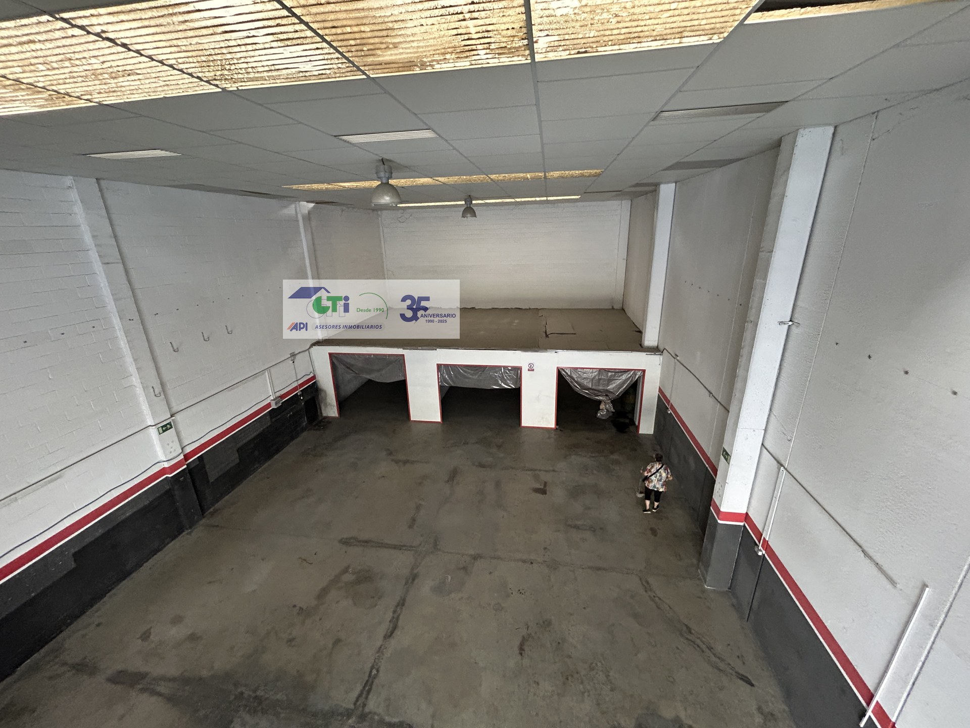 NAVE DE 400M2 EN POL. EMPRESARIUM