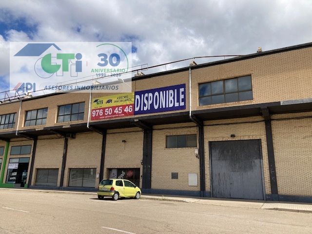 NAVE 1670 M2 FACHADA A CARRETERA EN POLÍGONO PORTAZGO