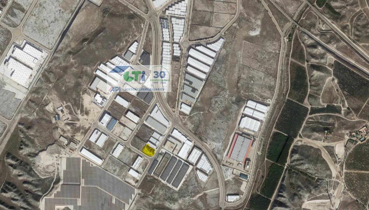TERRENO INDUSTRIAL DE 4546m2 EN EMPRESARIUM