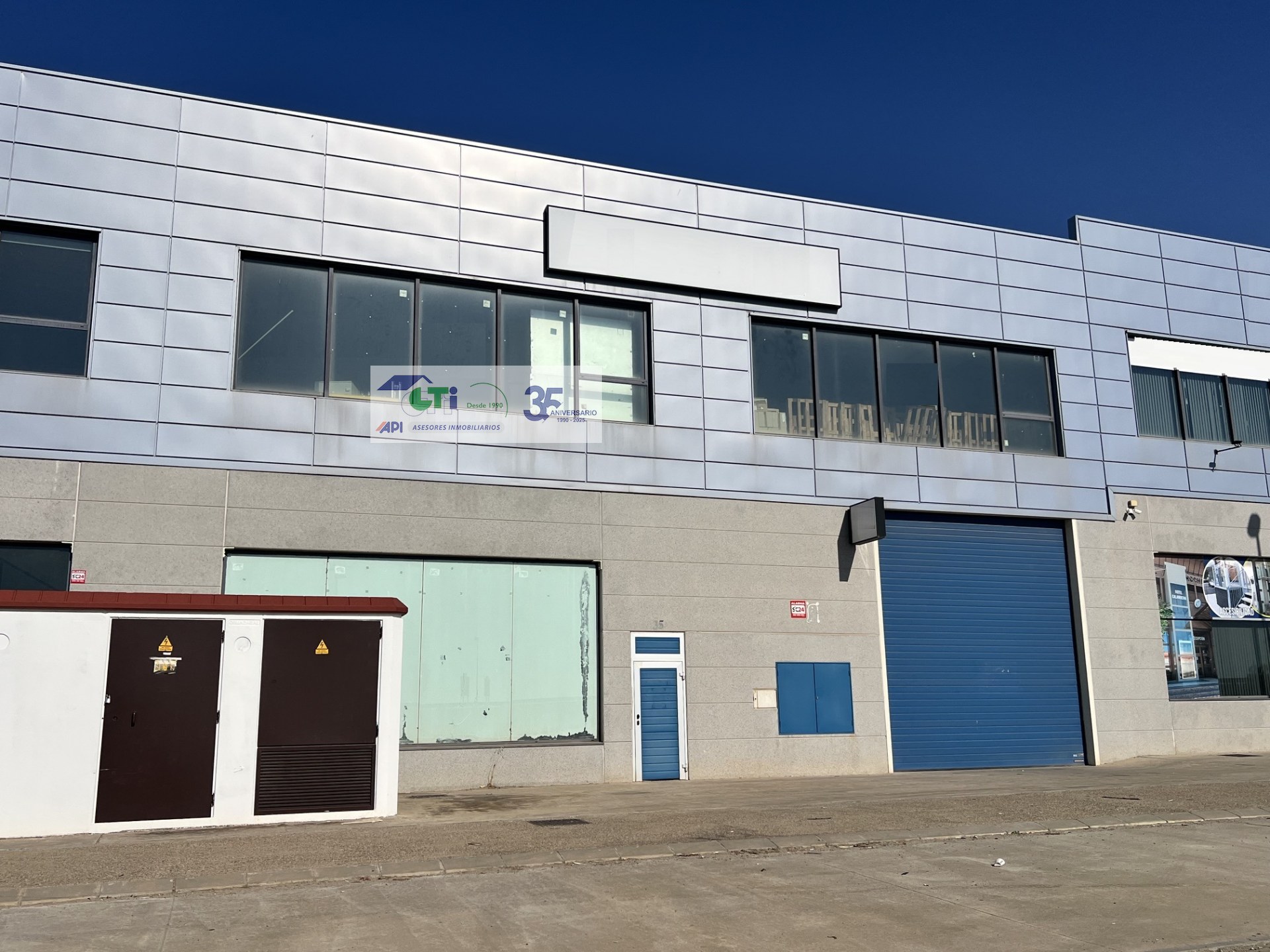NAVE EN ALQUILER Y/O VENTA PUERTA NORTE