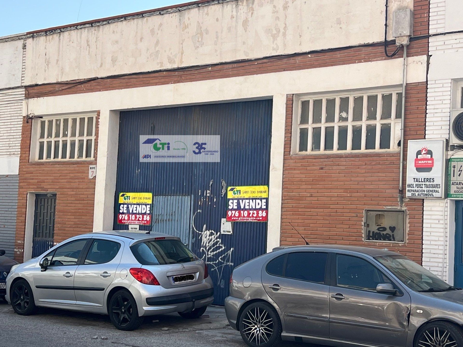 NAVE INDUSTRIAL EN POLÍGONO SAN JUAN DE LA PEÑA DE 398 M2.