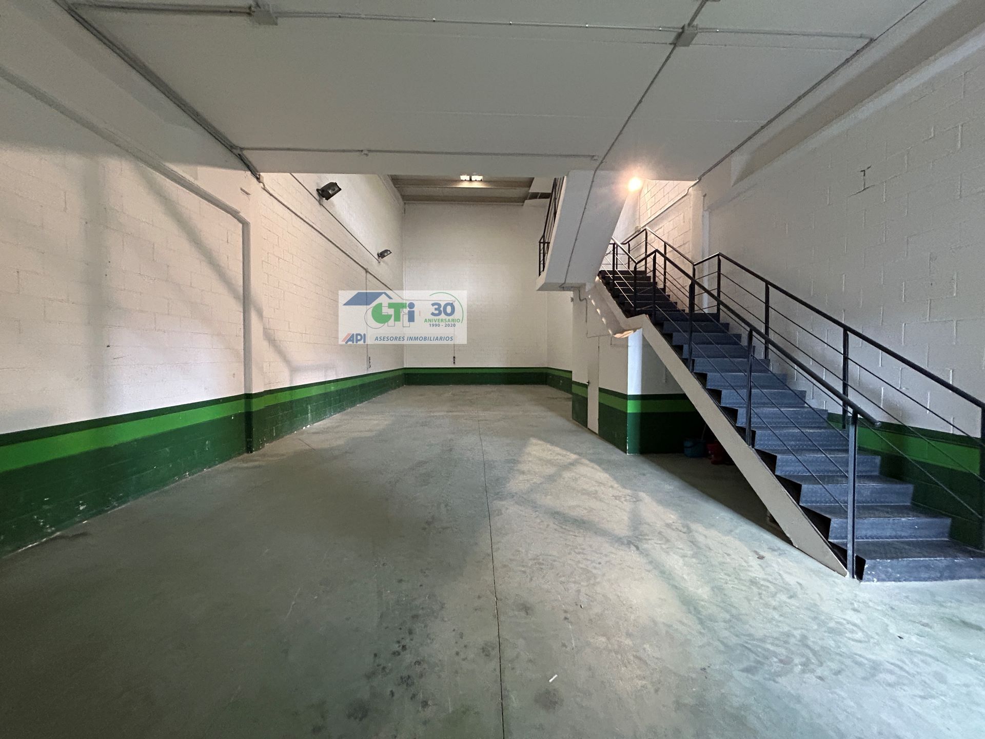 NAVE EN POLÍGONO EMPRESARIUM INSTALADA. 