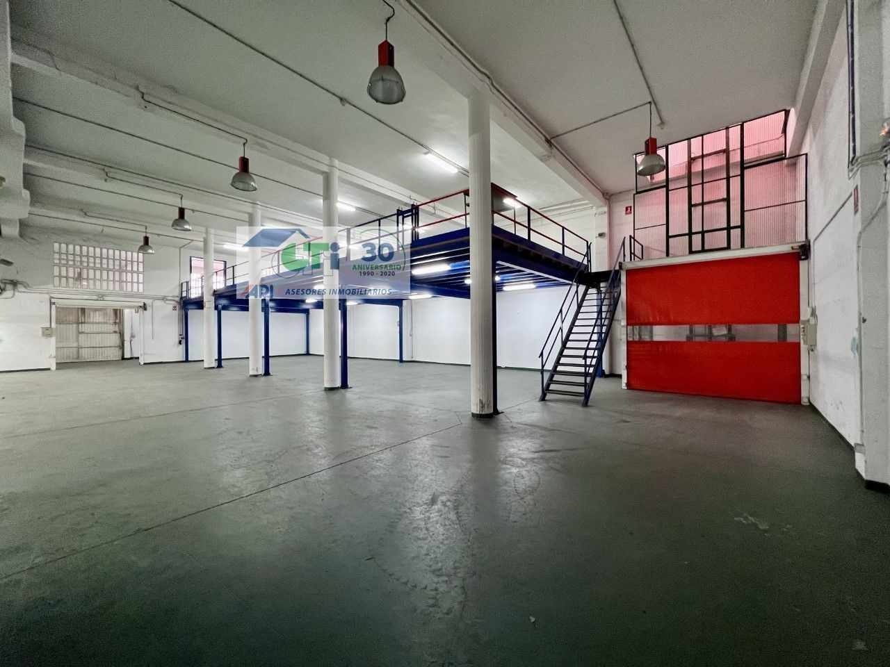 NAVE DE 2700M2 APROX, POL EL PORTAZGO