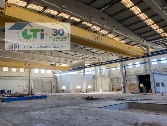 Nave industrial de 11.450m2 en venta sobre parcela de 66.671m2 con 11 Puentes Grúa en Polígono Valdeferrín – Ejea de los Caballeros