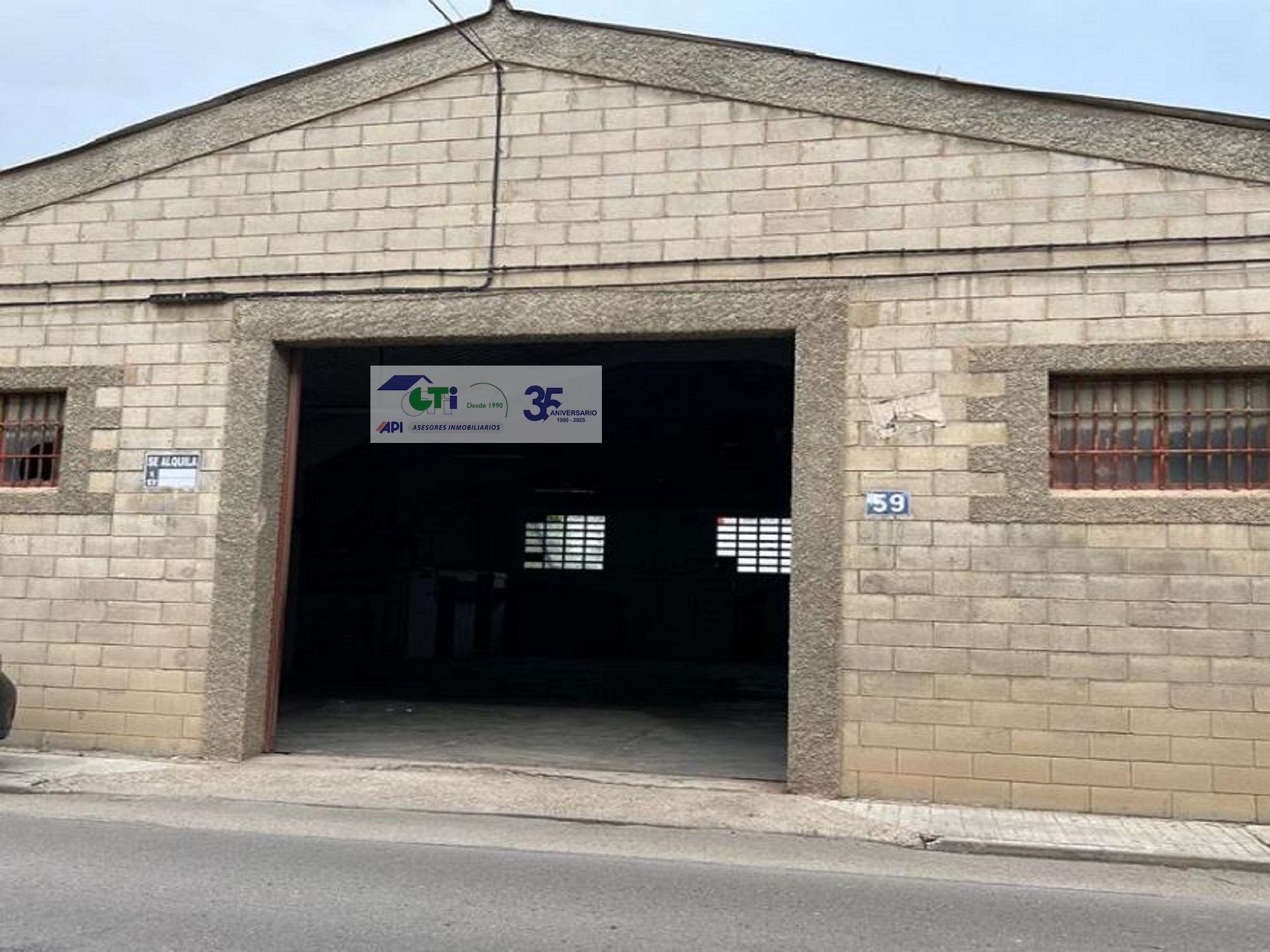 NAVE EN VENTA, 1130 M2, EN CUARTE DE HUERVA