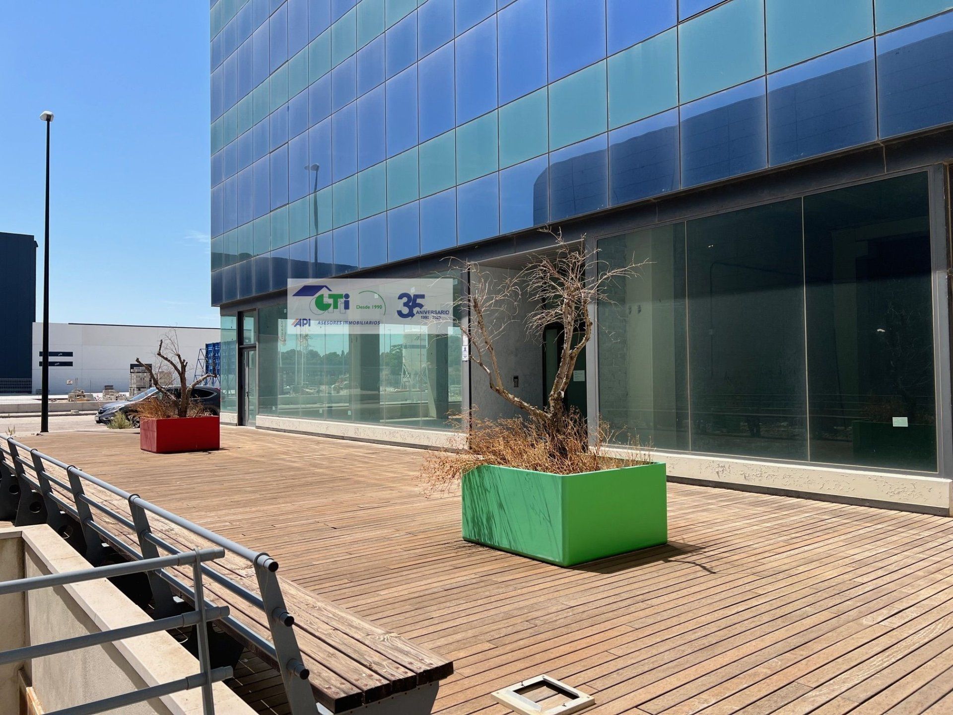 EDIFICIO DE OFICINAS EN VENTA