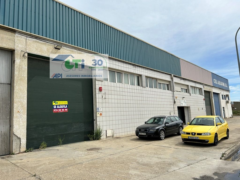 CONJUNTO 2 NAVES EN ALQUILER, POLÍGONO EL AGUILA - 1.600 M2 APROX. 