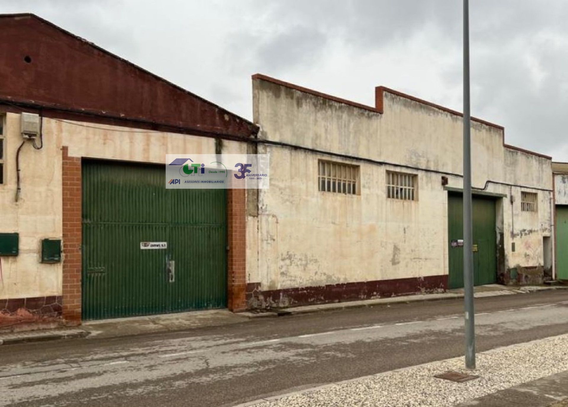 NAVES UNIDAS, 1.110 M2, EN VENT,  CUARTE DE HUERVA