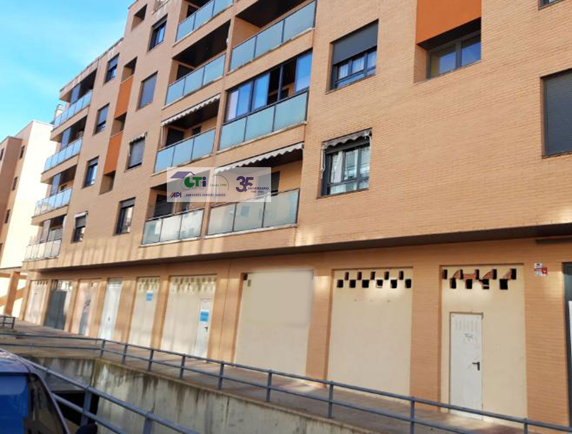 Local comercial en venta en Huesca
