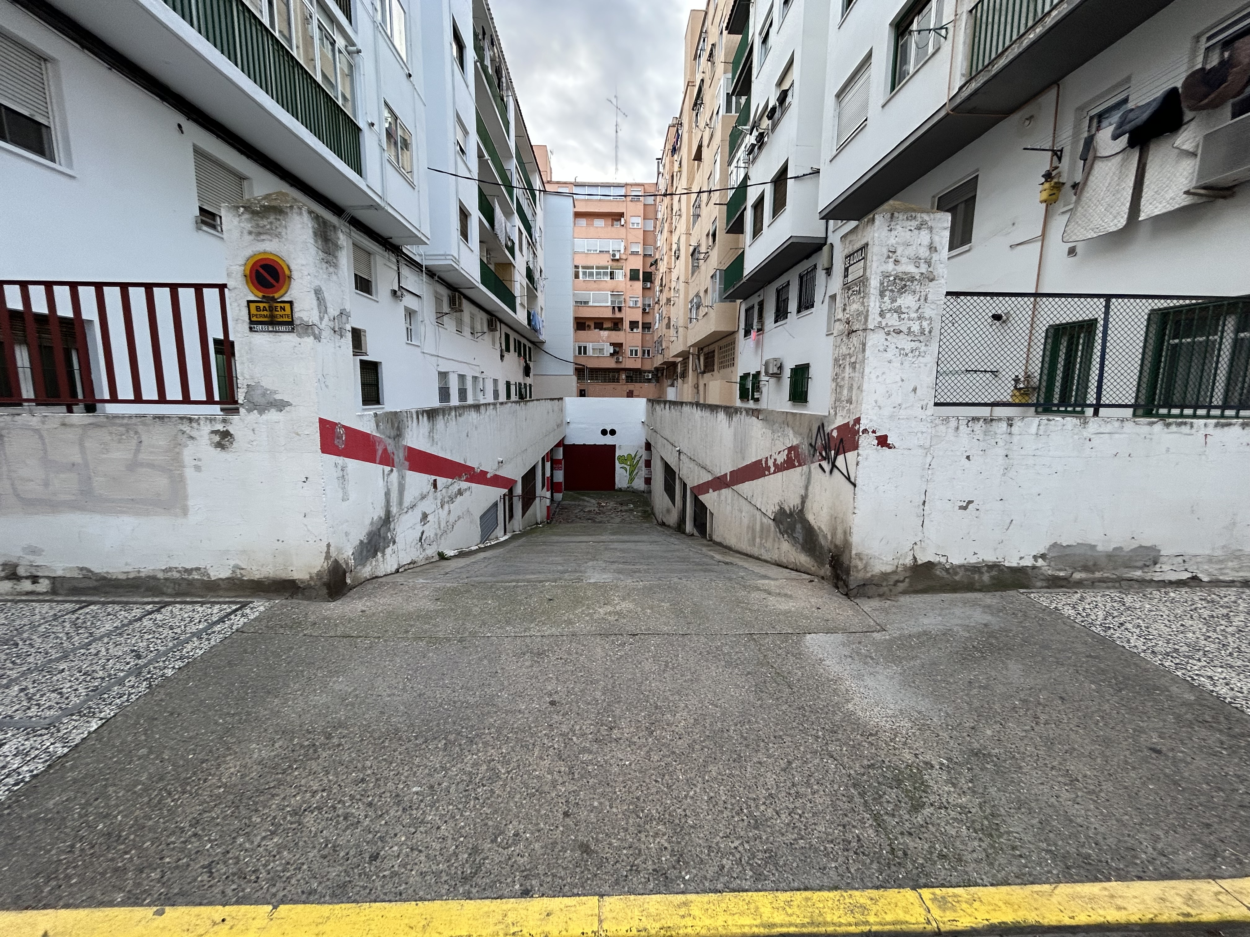 LOCAL/GARAJE EN VENTA ZONA LA JOTA