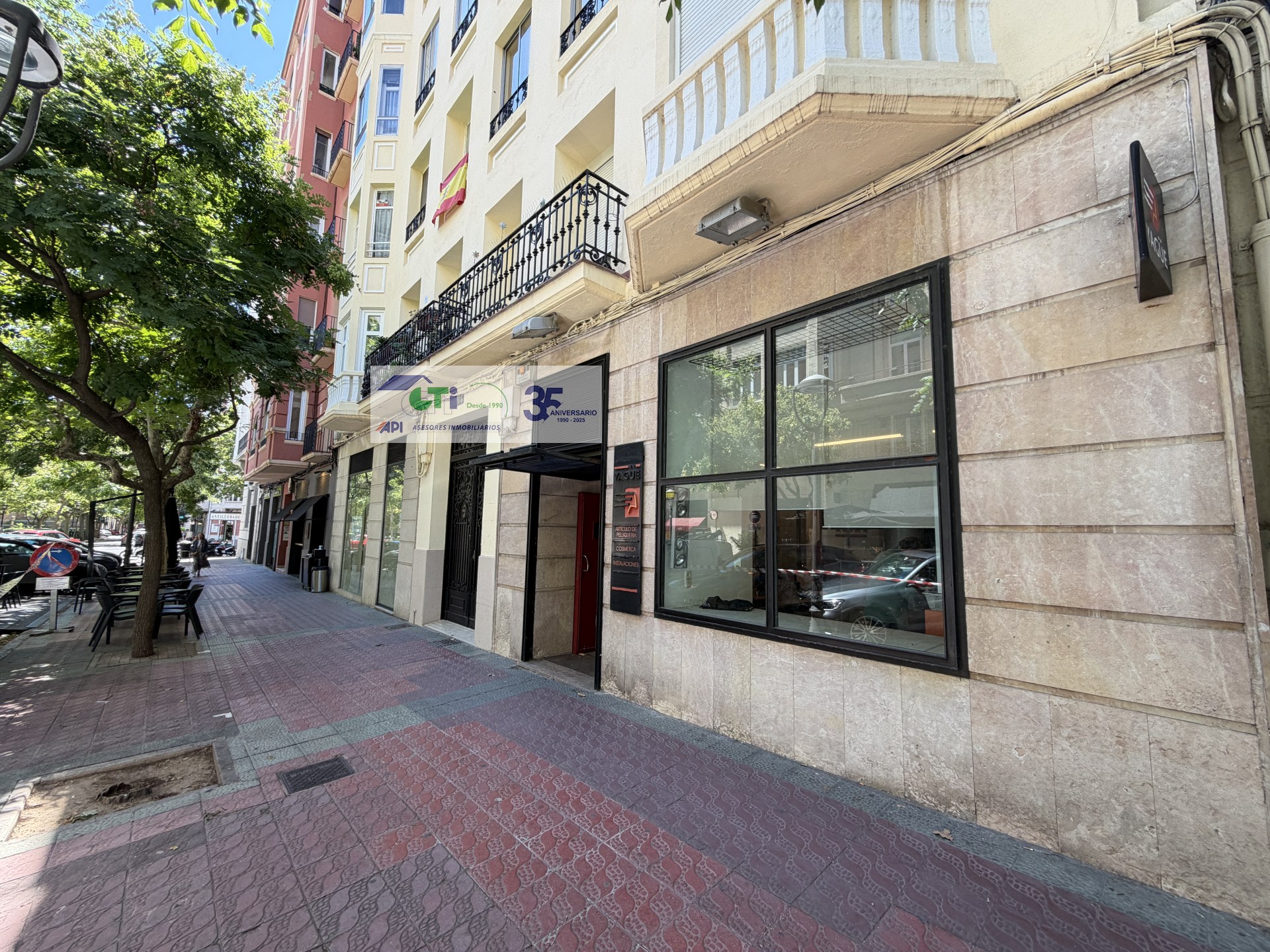 LOCAL CALLE COSTA JUNTO PLAZA DE LOS SITIOS