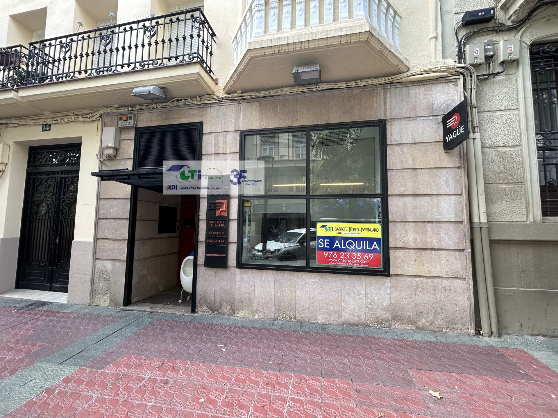 LOCAL CALLE COSTA JUNTO PLAZA DE LOS SITIOS