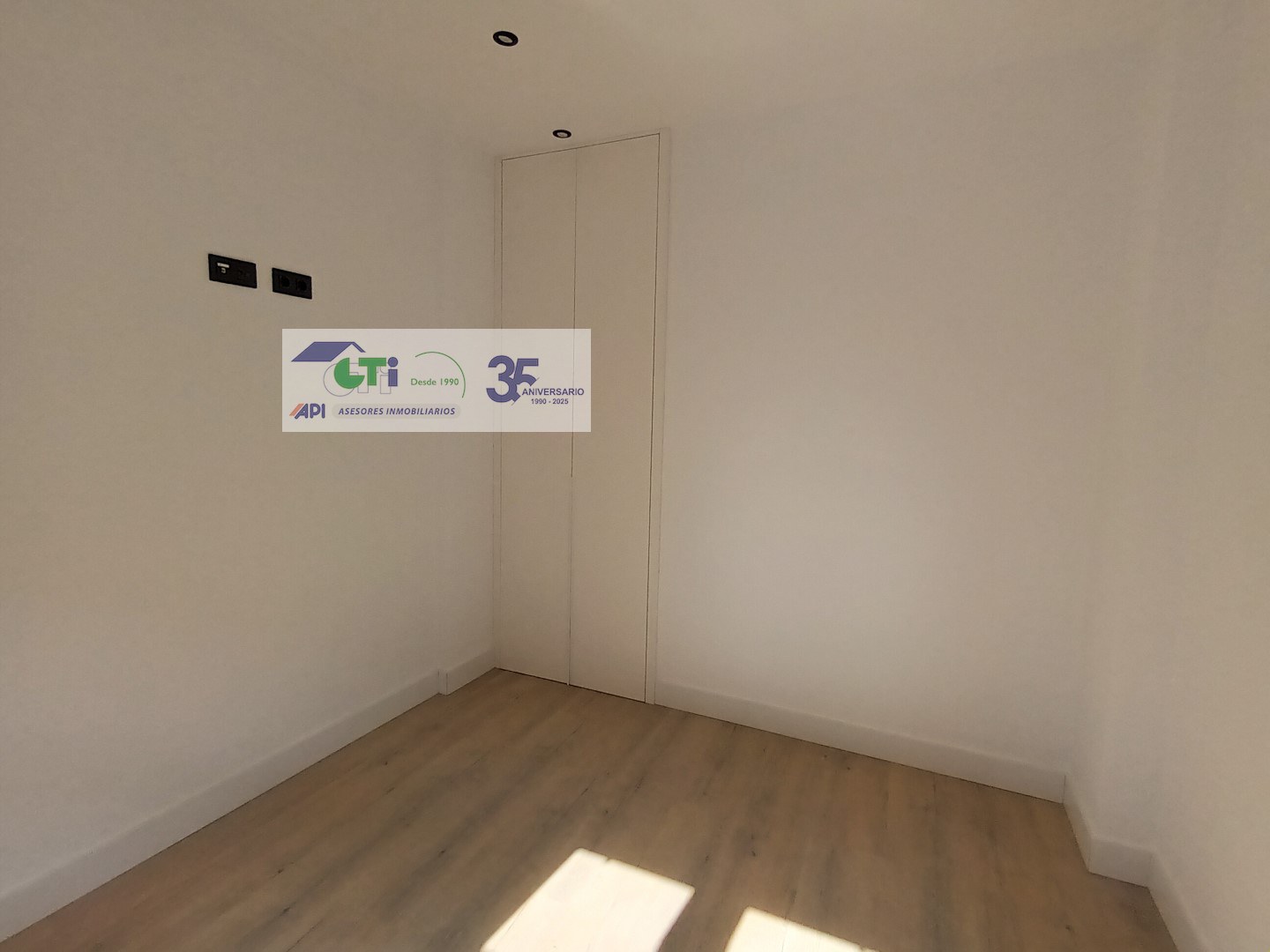 GTI Zaragoza - Naves Industriales - Locales Comerciales