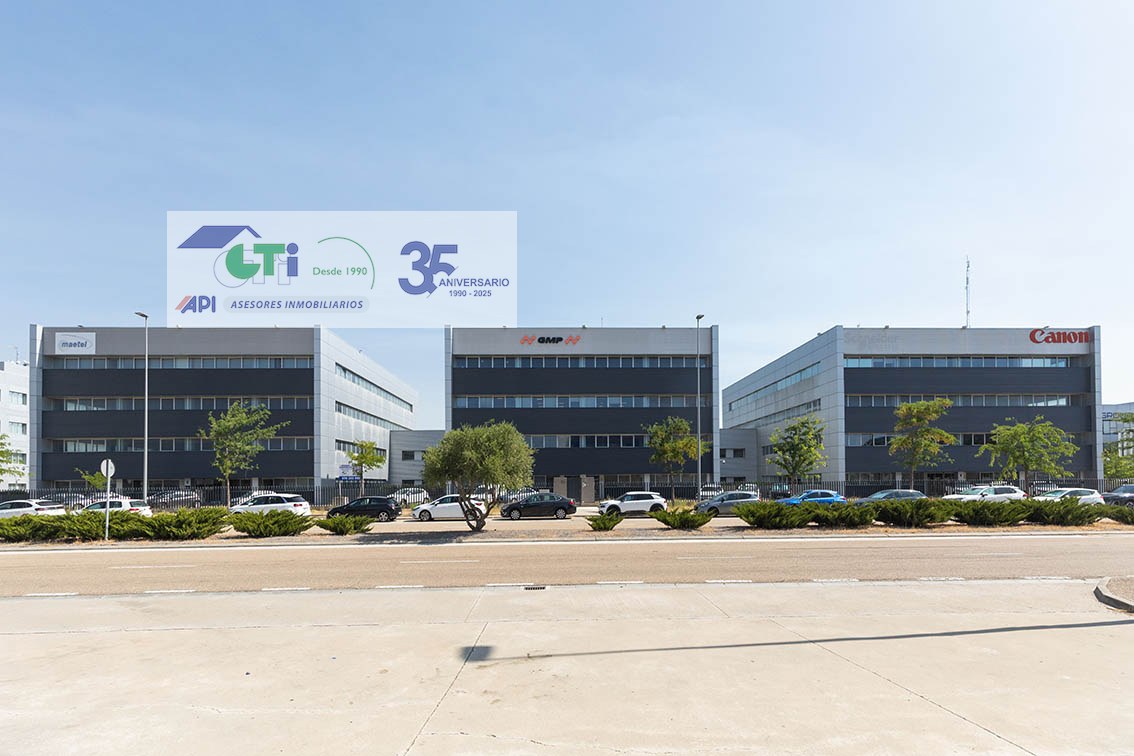 Oficina en alquiler en C/Bari 33, Plaza